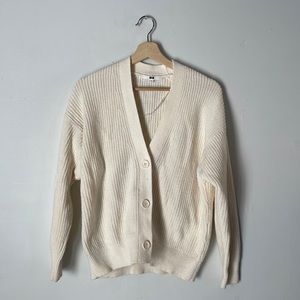Uniqlo Crème Cardigan